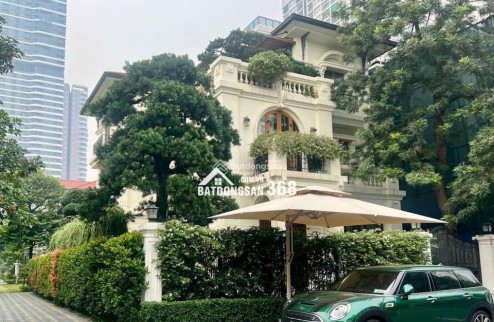 BÁN BIỆT THỰ KĐT DỊCH VỌNG CẦU GIẤY DT 300 M2 XÂY 4T GIÁ RẺ 91 TỶ, THIỆN CHÍ BÁN
